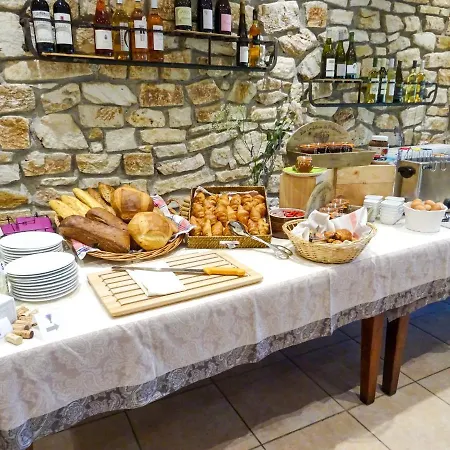 Domaine Du Frigoulet Hotel